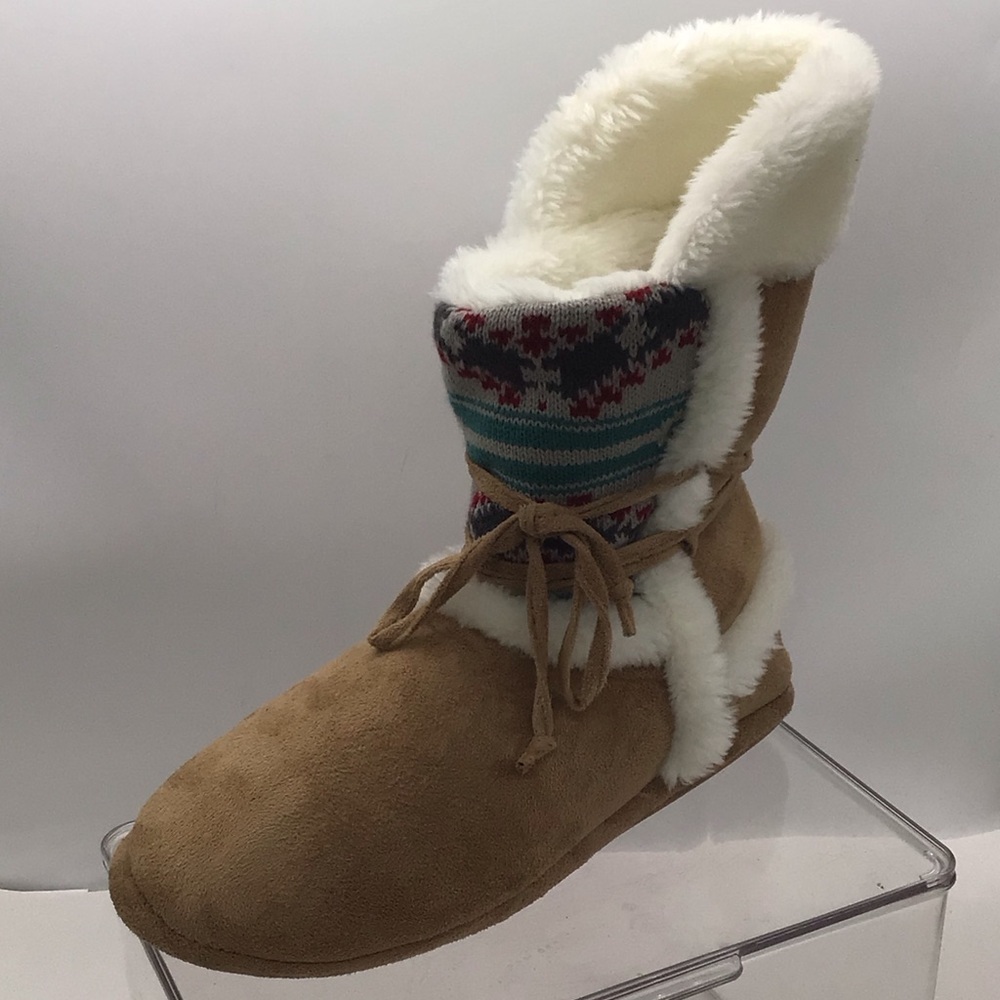 🌼3/$13🌼BUNDLE DEAL! MUDD Blanket Wrap Tan Indian Print Wrap Tie House Boot